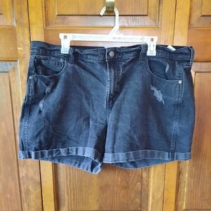 Old Navy Boyfriend Short Mid-rise Black Jack denim distressed jean shorts